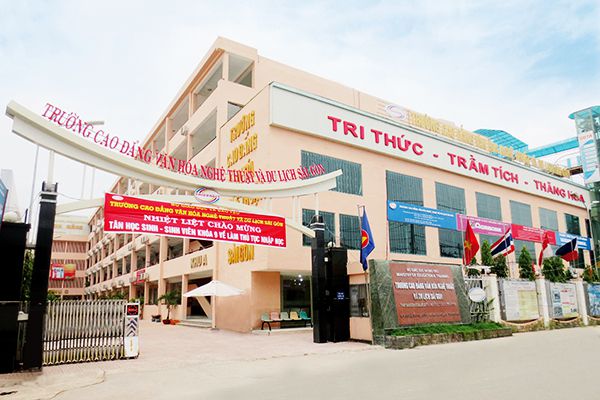 Top 5 trường cao đẳng dạy Quản trị Nhà hàng Khách sạn tốt nhất TPHCM