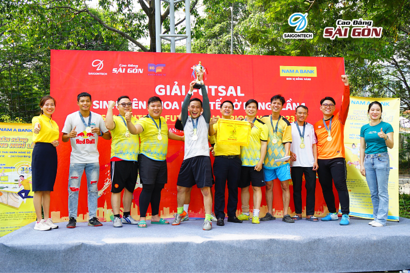 CBNV ngân hàng Nam Á Bank - Chi nhánh An Đông giành chức vô địch tại giải đấu Futsal 