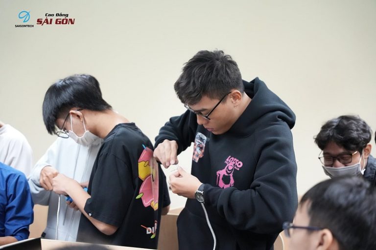 Cơ hội nghề nghiệp trong ngành Lập trình máy tính luôn mở rộng