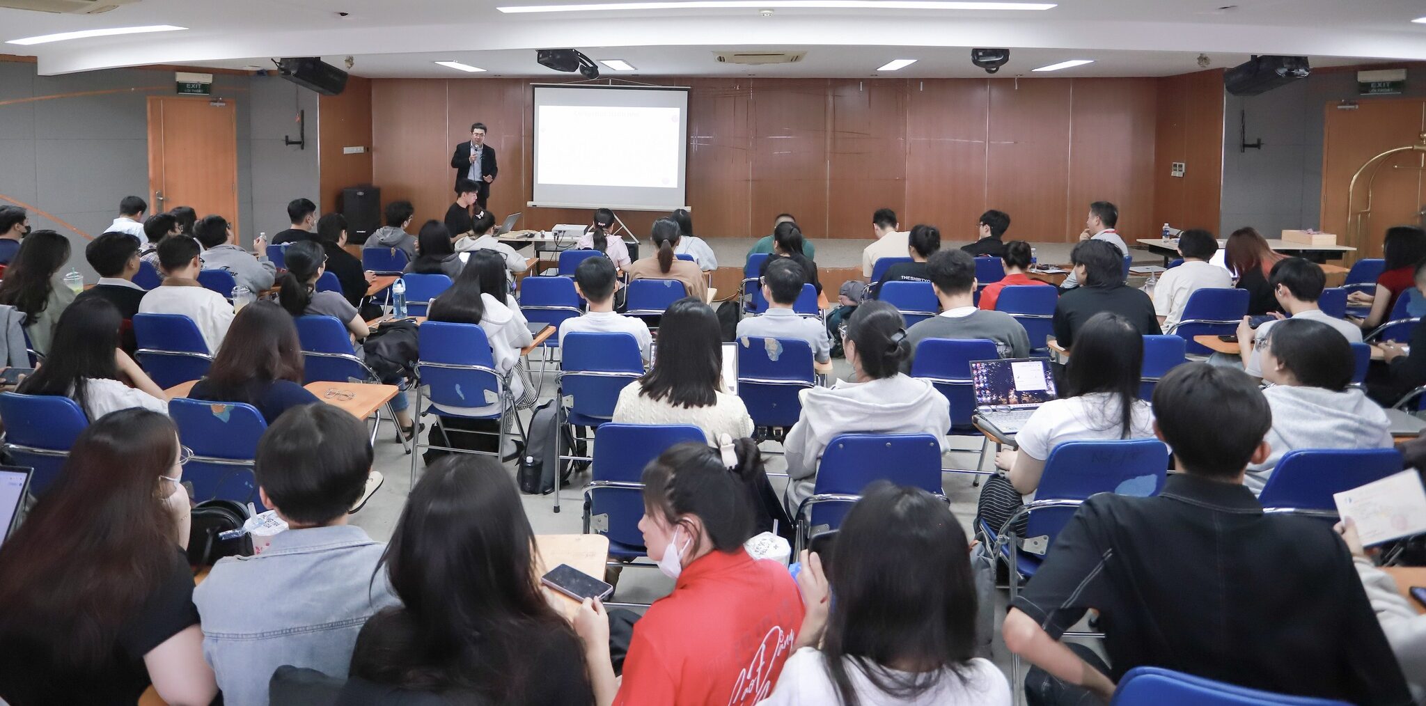 hội thảo ngành quản trị doanh nghiệp