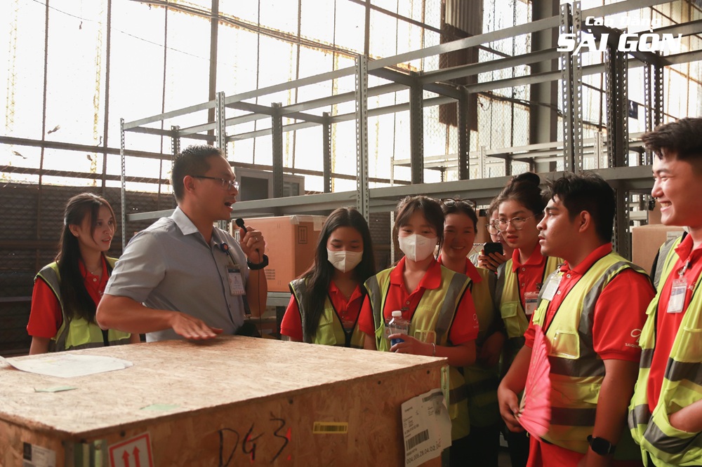 sinh-vien-cao-dang-sai-gon-tham-quan-cang-hang-khong-tan-son-nhat