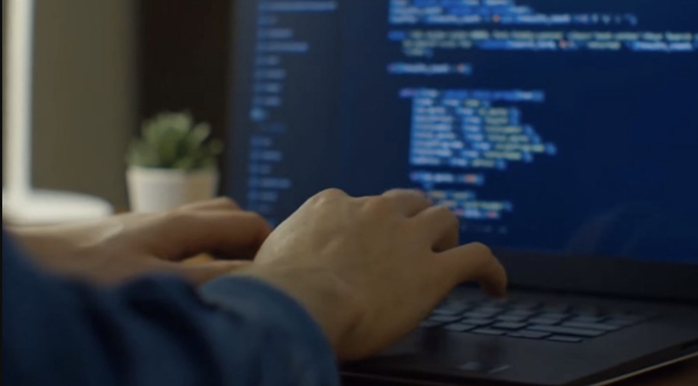 khong-gioi-ly-thuyet-co-nen-hoc-la-trinh-may-tinh-khong