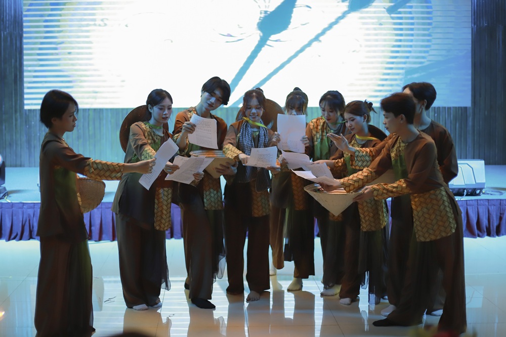 sinh-vien-cao-dang-sai-gon-tham-gia-hoi-thi-van-nghe-tai-qstc