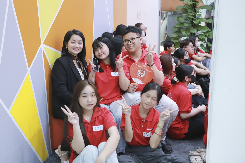 sinh-vien-cao-dang-sai-gon-tham-quan-doanh-nghiep-fpt-telecom