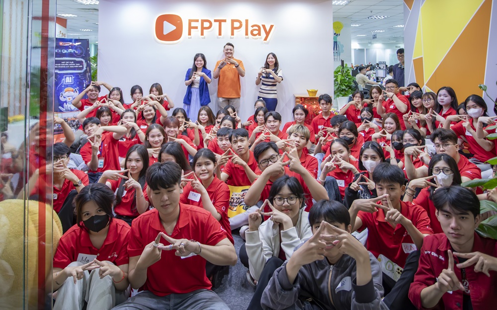 sinh-vien-cao-dang-sai-gon-tham-quan-doanh-nghiep-fpt-telecom