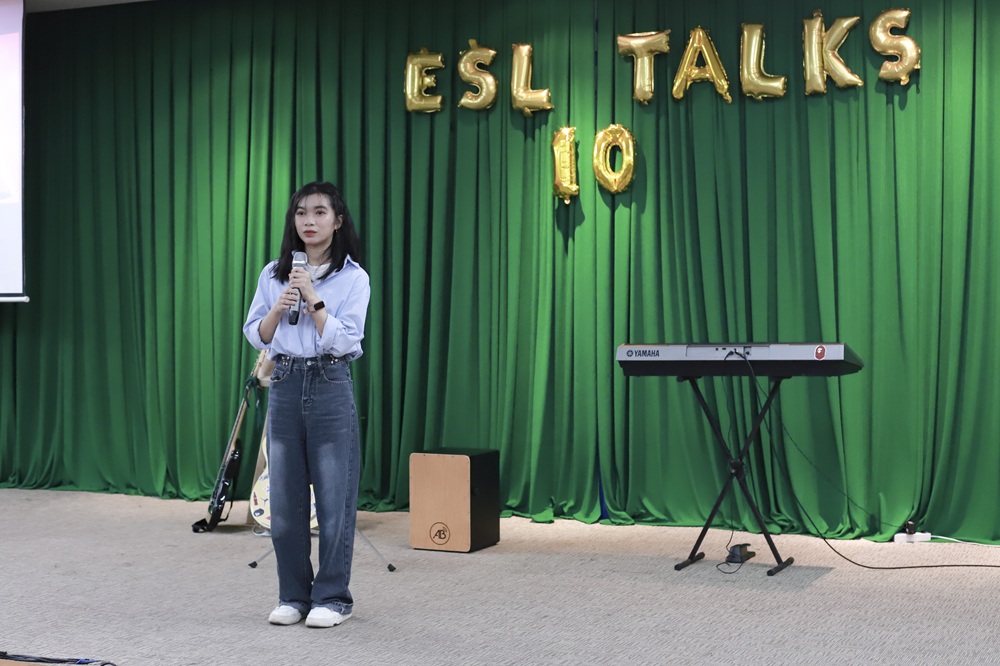 sinh-vien-truong-cao-dang-sai-gon-tham-gia-talkshow-esl-talk