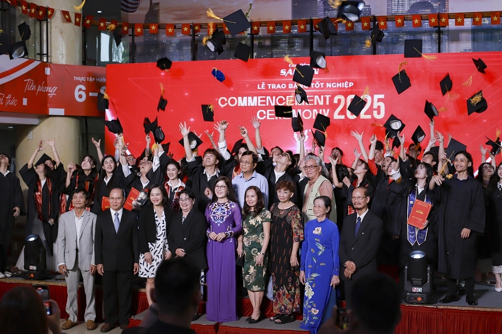 le-tot-nghiep-2025-truong-cao-dang-sai-gon