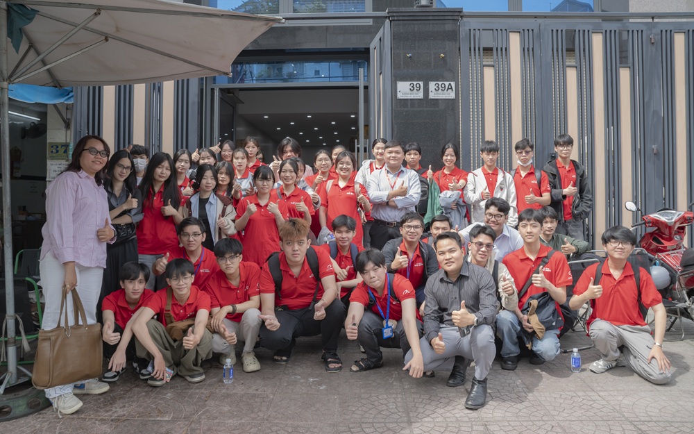 sinh-vien-truong-cao-dang-sai-gon-tham-quan-doanh-nghiep-alpha-x