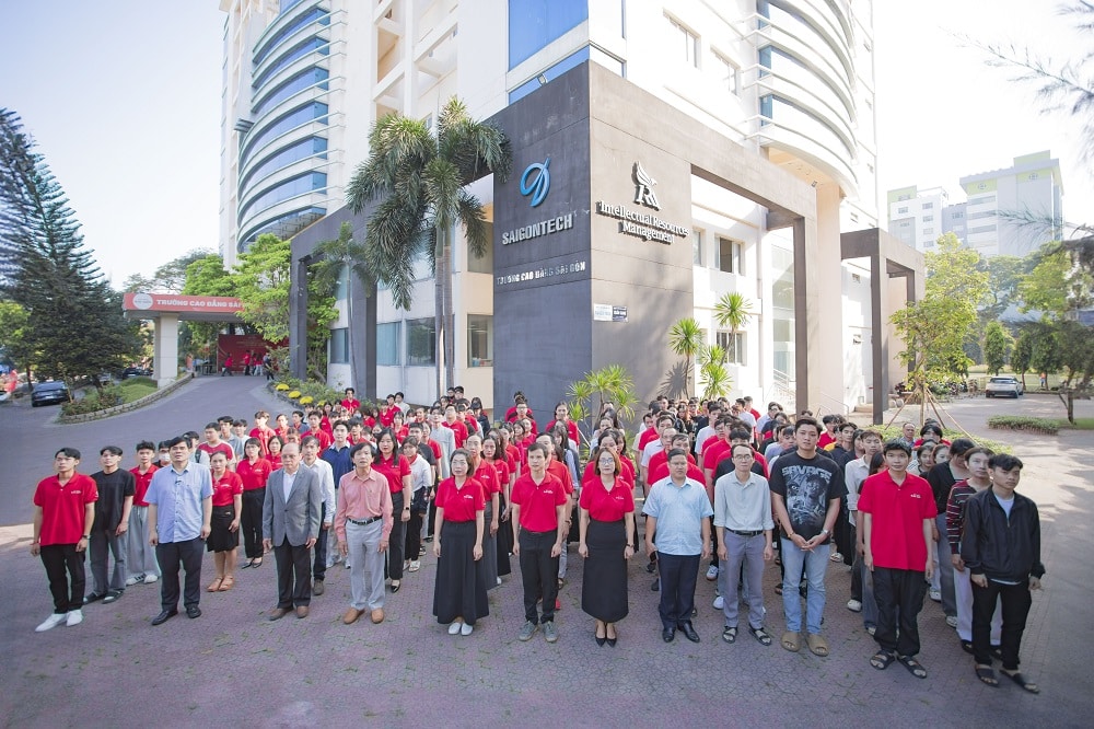 le-chao-co-truong-cao-dang-sai-gon