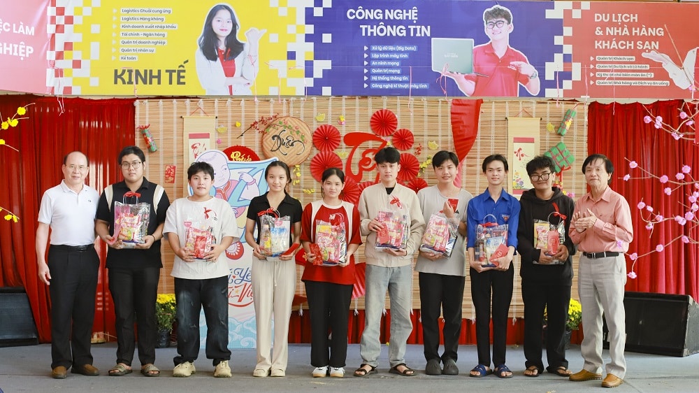 hoi-xuan-2026-truong-cao-dang-sai-gon