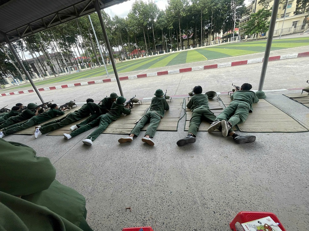 sinh-vien-truong-cao-dang-sai-gon-tham-gia-ky-hoc-quan-su