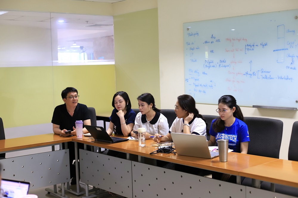 khoa-hoc-ai-cua-giang-vien-can-bo-nhan-vien-tai-truong-cao-dang-sai-gon