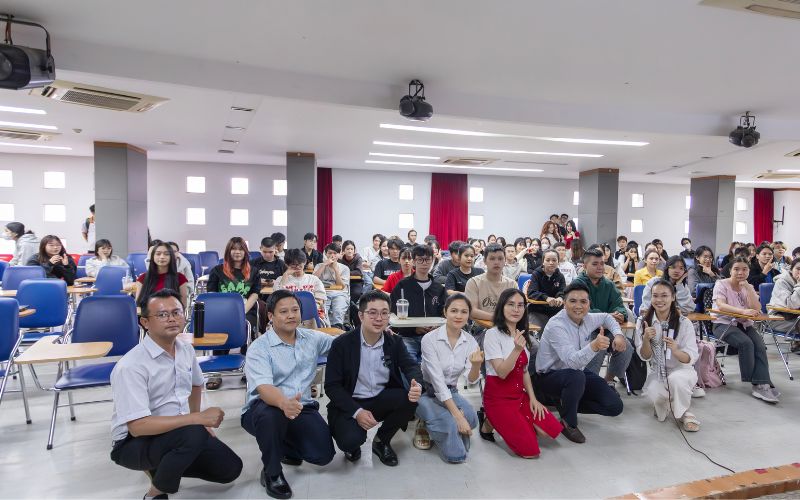 top các ngành học hợp với nữ