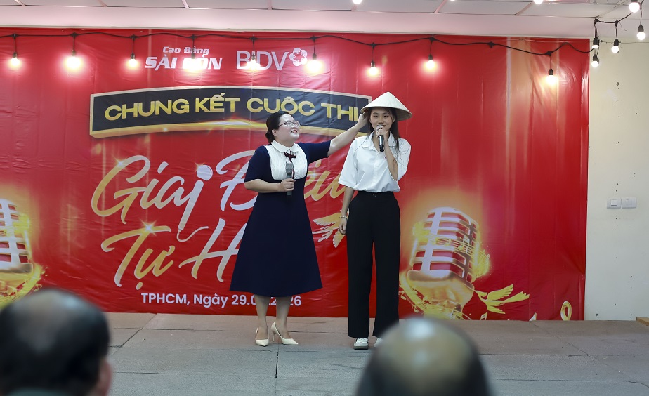 cuoc-thi-karaoke-giai-dieu-tu-hao